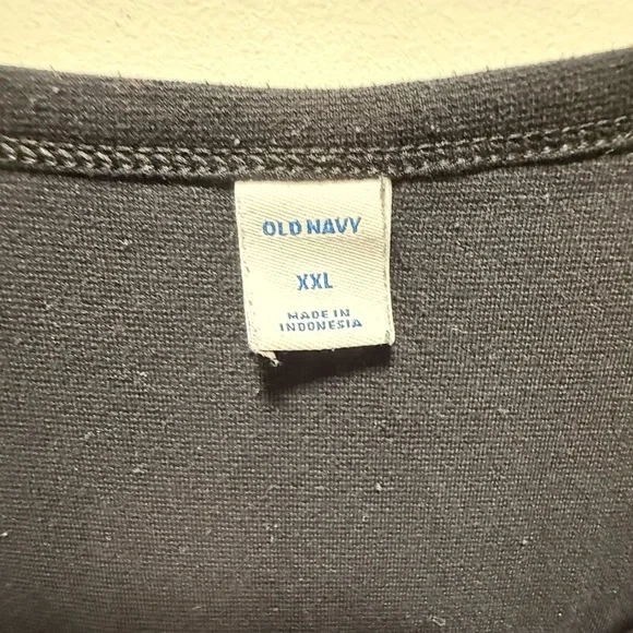 Old Navy Black Short Sleeve Tee - Picture 2 of 2